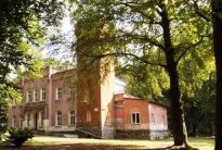 WGN sprzedaje zespół pałacowo parkowy z XIX wieku