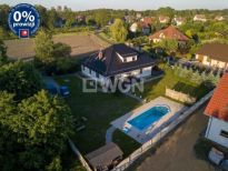 WGN wyłącznym agentem sprzedaży willi z basenem